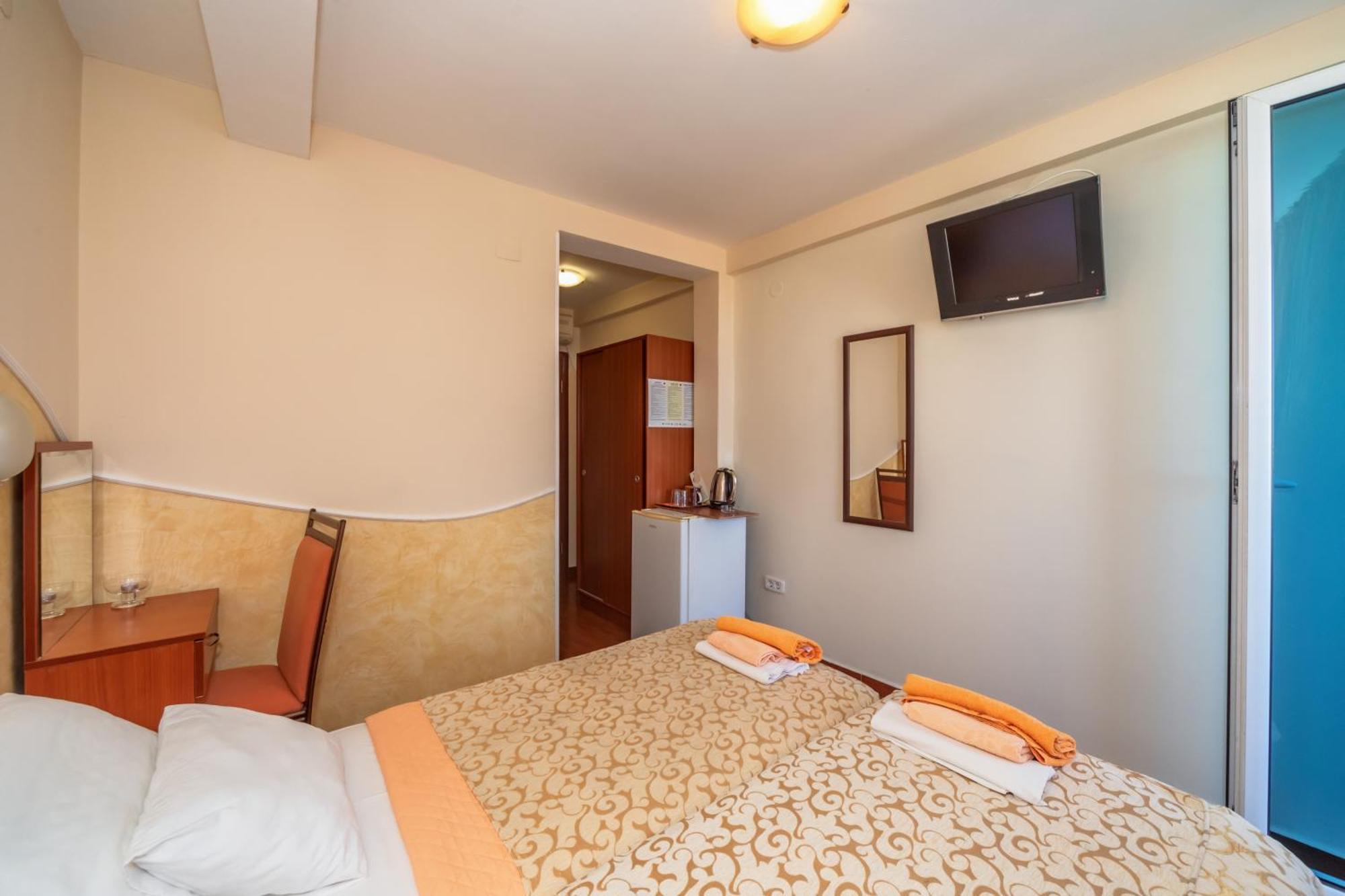 Apartments Pod Lozom With Seaview Петровац Экстерьер фото